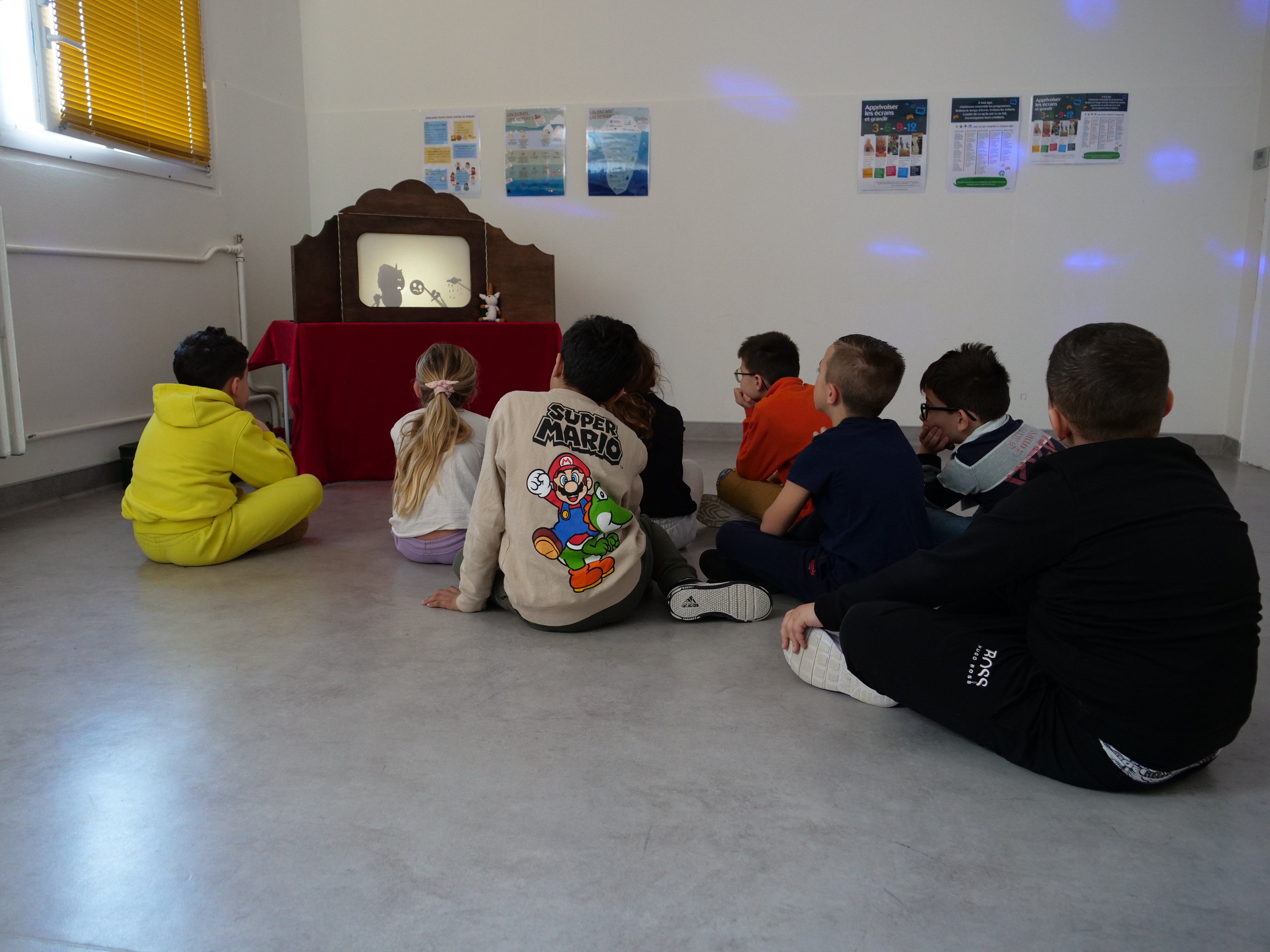 ÉMOTIONS EN SCÈNE : ATELIERS CRÉATIFS POUR LES ENFANTS