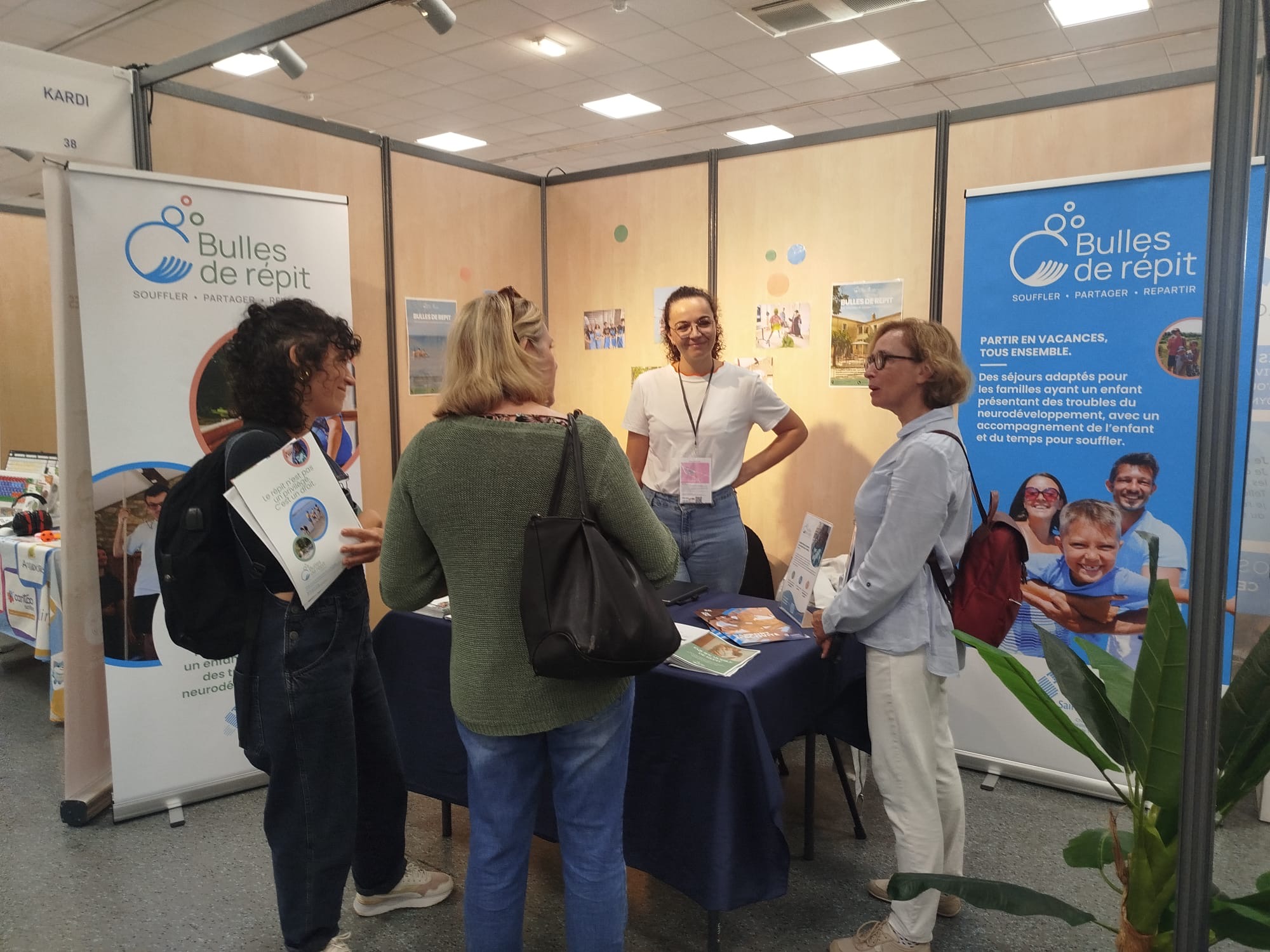 FORUM NEURODIV : UNE MOBILISATION COLLECTIVE POUR LES FAMILLES
